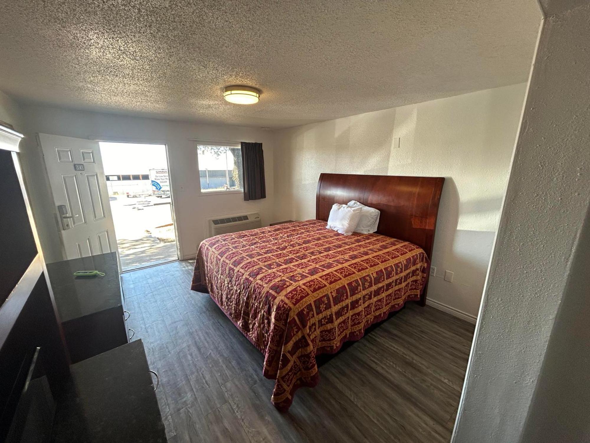 Quest Inn Weatherford Bagian luar foto