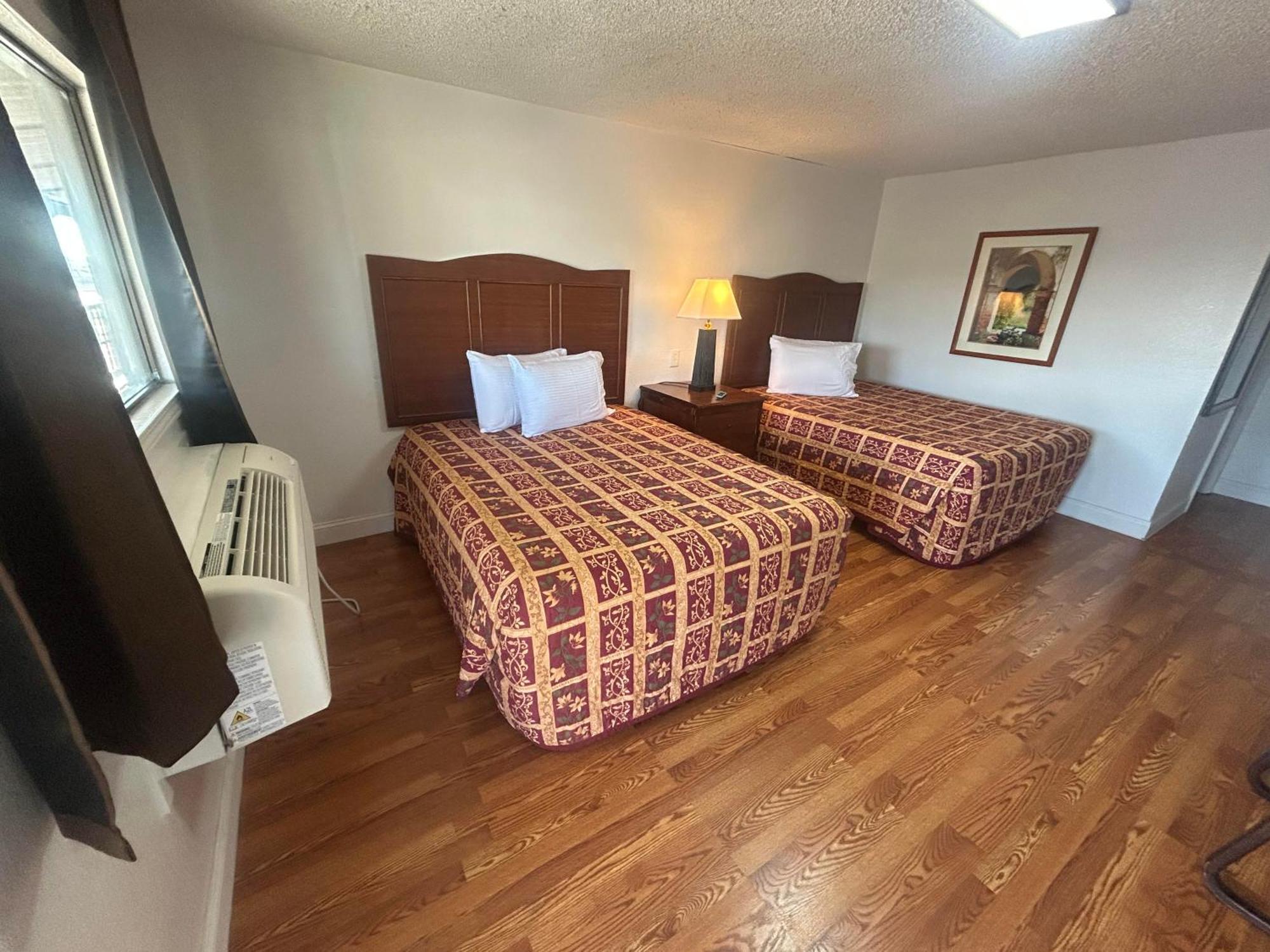 Quest Inn Weatherford Bagian luar foto