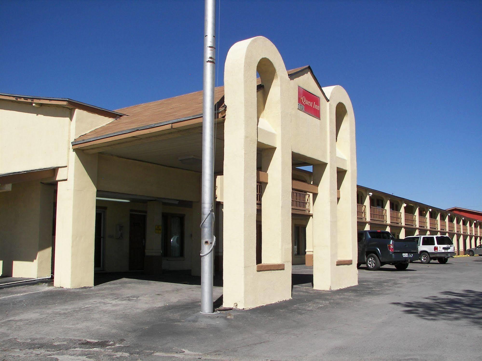 Quest Inn Weatherford Bagian luar foto