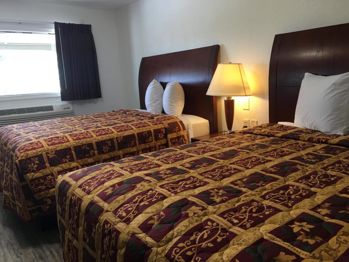 Quest Inn Weatherford Bagian luar foto